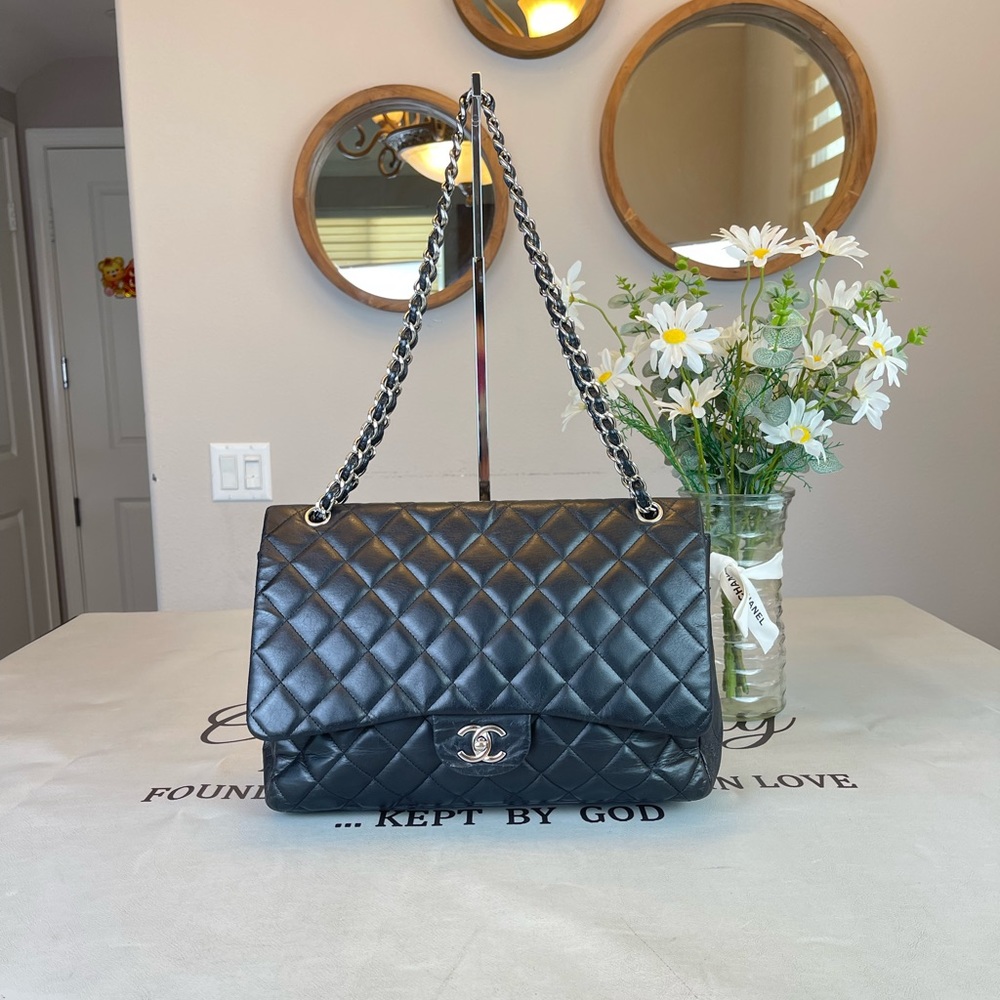 CHANEL Black Quilted Shoulder Bag